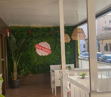 Ses Cadenes Hostel | Das Hostal