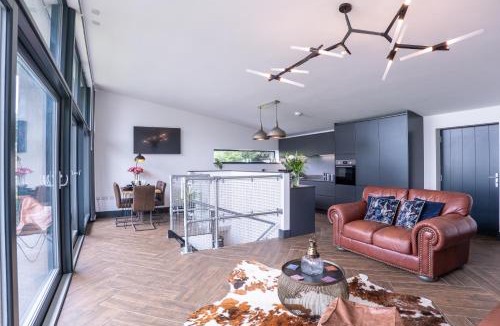 Ebford House | Deer Vue