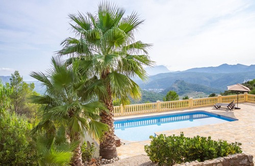 La Vall de Laguar Apartment | Deluxe double room