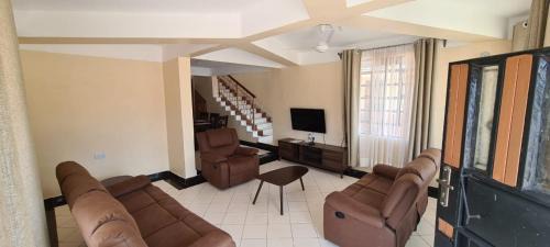 Voi Villa | Desa Homes