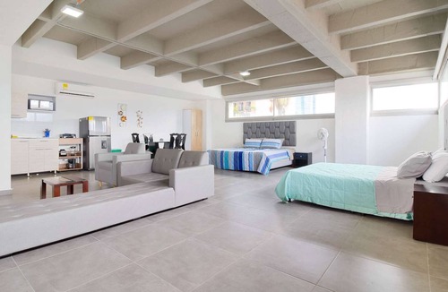 Medellin Apartment | Double Bed Studio APT 2nd floor in Parque Poblado
