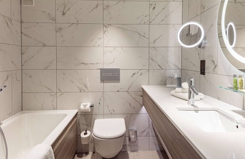Bath Hotel | Doubletree by Hilton Bath