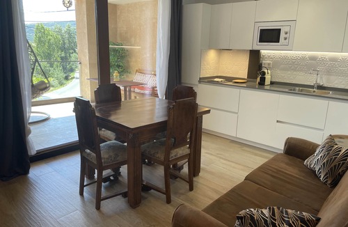 Montejo de la Sierra Apartment | El Edificio Contiene 5 Magníficos Apartamentos y una Sala Común,
