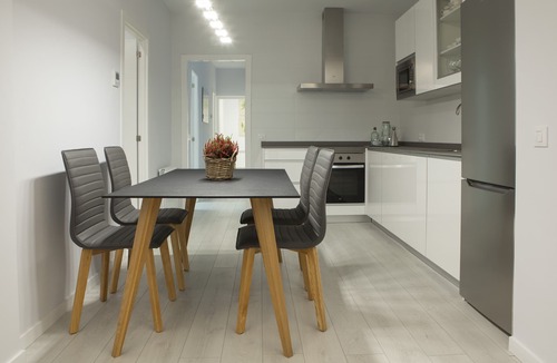 Embajadores Apartment | Enjoy this elegant and spacious apartment, next to Plaza Mayor and Sol.
