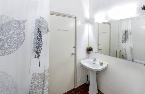 Esquerra de l'Eixample Resort | Private room ∙ 1 bedroom ∙ 1 guest