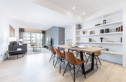 L'Antiga Esquerra de l'Eixample Apartment | 100 m² Apartment ∙ 2 bedrooms ∙ 4 guests