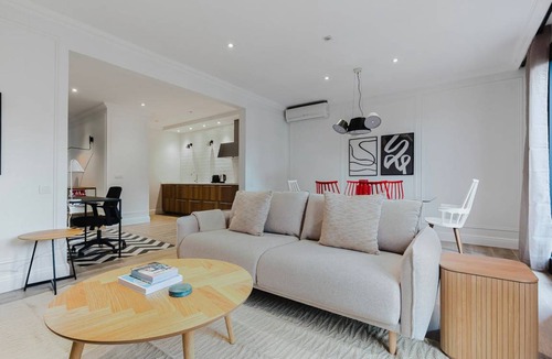 Esquerra de l'Eixample Apartment | 90 m² Apartment ∙ 2 bedrooms ∙ 4 guests