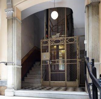 Esquerra de l'Eixample Apartment | 75 m² Apartment ∙ 2 bedrooms ∙ 5 guests