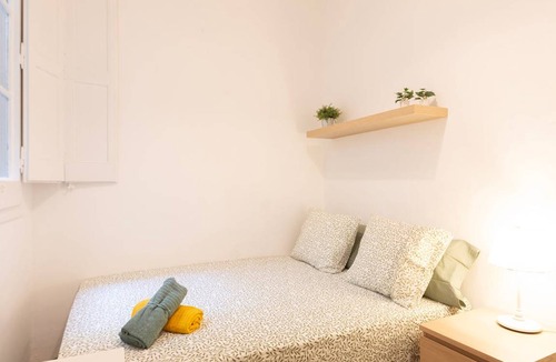 Esquerra de l'Eixample Resort | 150 m² Private room ∙ 1 bedroom ∙ 1 guest