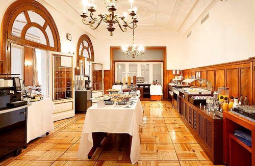 San Lorenzo de El Escorial Hotel | 28 m² Hotel ∙ 127 guests
