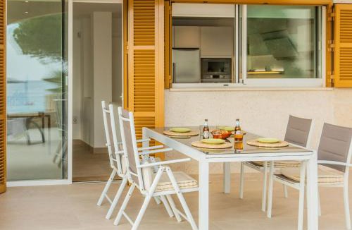 Colonia Sant Jordi Villa | Es turó, luxury beachfront apartment in Colonia San Jordi
