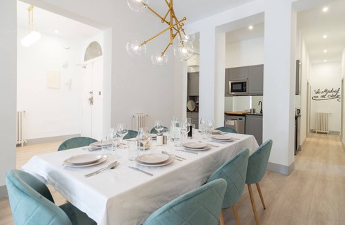 Embajadores Apartment | Exclusive Banksy Downtown, by Monaro