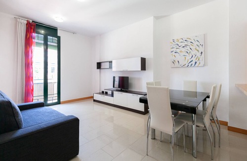 Salou City Centre Apartment | Family Apartment · 80m Beach · UHC SOL I MAR 295