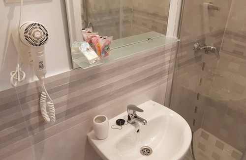 Ensanche Centro Hostel | Fan Rooms Duquesa