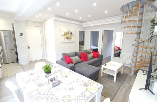 La Coruna Apartment | Fantastic 3 bedroom duplex with terrace. Wifi included. Smart TV
