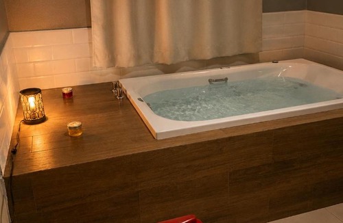 Centro Apartment | Flat com Jacuzzi em Capitólio - Cantinho do Lago 1