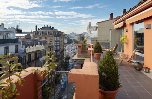 Gros Apartment | Gaindegi by FeelFree Rentals