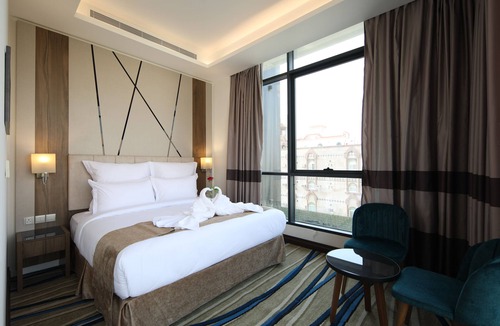 Hera Street Hotel | Gladiolus Hotel