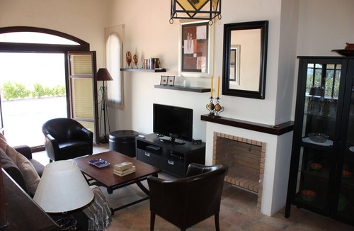 Hacienda del Alamo Villa | Golf Course Front Line Villa situated on the 14th hole of a Dave Thomas Course.