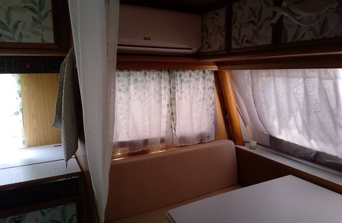 Gaianes House | guest caravan with pool