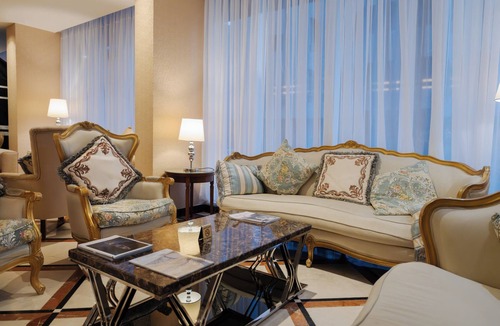 Al-Hamra'a House | Harbour Luxe Suite | Sunday Harbour Gateway