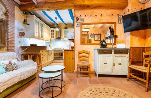 Algimia de Almonacid House | Holiday Home 'La Casita De La Dormilona' with Mountain View, Wi-Fi and Air Conditioning
