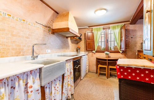 Algimia de Almonacid House | Holiday Home 'La Casita De Las Estrellas' with Mountain View, Private Terrace and Wi-Fi