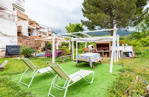 Algimia de Almonacid House | Holiday Home 'La Casita De Las Estrellas' with Mountain View, Private Terrace and Wi-Fi