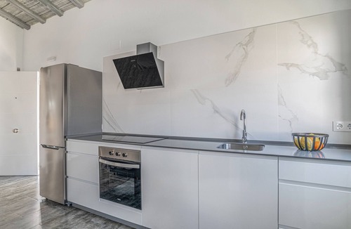 San Ambrosio House | Holiday Home 'Casa El Elefante' with Heated Pool, Wi-Fi and Air Conditioning