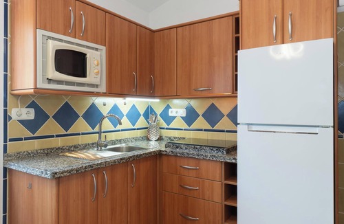Velez-Malaga House | Holiday Home Los Aperos 2 with Sea View, Pool, Garden & Wi-Fi