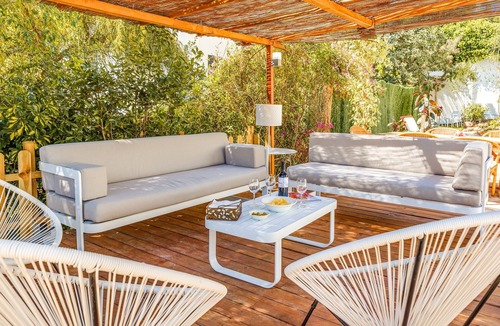 Son Armadams Villa | Holiday Home “Villa Bellver” near Palma center with Wi-Fi, Garden & Pool