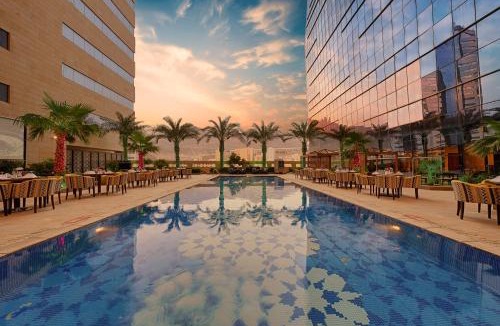 Al Aziziyah Hotel | Holiday Suites Al Azizia