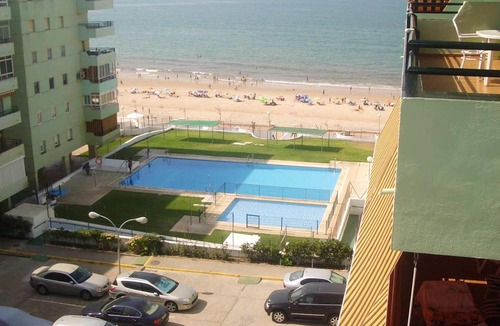 Sector N - Nutria Apartment | Homerez - 200 m away from the beach! Appartement for 6 ppl. with shared pool