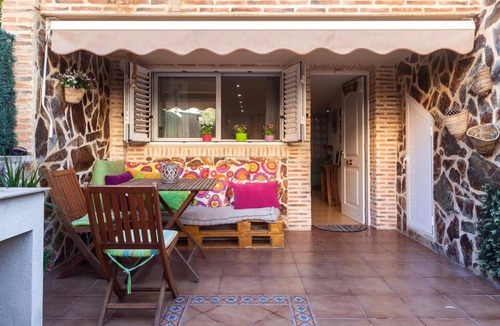 Playa Pobla de Farnals Apartment | Homerez - Appartement 700 m away from the beach for 5 ppl. with shared pool