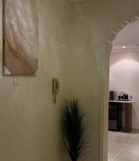 Hera Street Apartment | HomeSuiet
