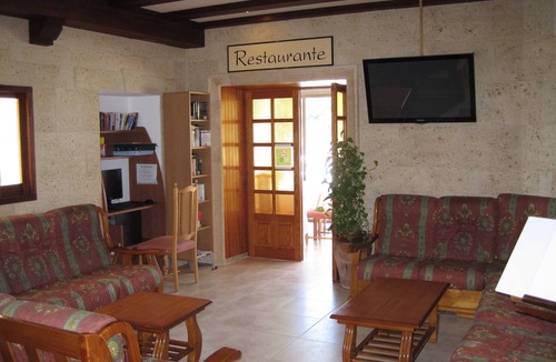 Portinatx Hostel | Hostal La Cigüeña