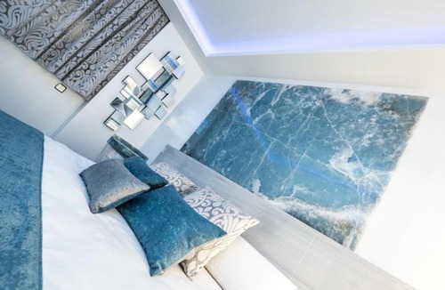 Torrejon de Ardoz House | Hostal La Carretera