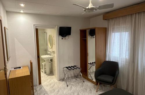 Angles House | Hostal Tarrés
