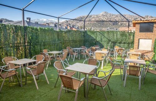 Manzanares el Real Hostel | Hostel La Pedriza