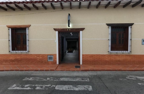 Guadalajara de Buga Hotel | HOTEL COLONIAL