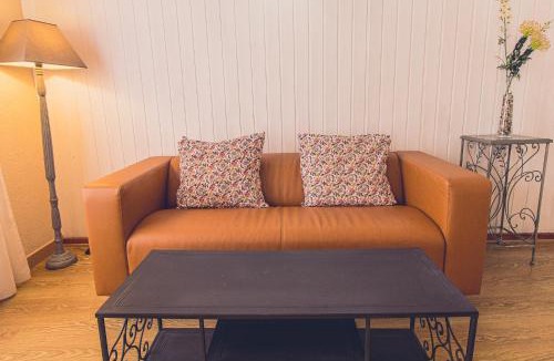 Miraflores de la Sierra Hotel | Hotel la Muñequilla