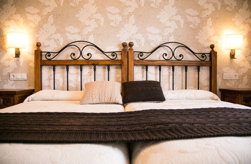 Rioseco de Soria Hotel | Hotel Restaurante Quintanares