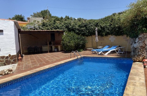 Cajiz Cottage | House in a very quiet rural area with easy accessibility. 3.5 km from the beach