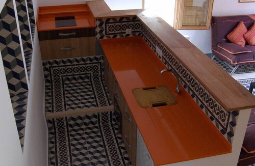 Old Town House | House in Old Town - roof terrace with sea views - 2 mins. to beach