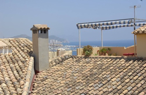 Old Town House | House in Old Town - roof terrace with sea views - 2 mins. to beach