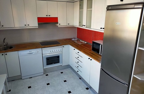 San Martin de Valdeiglesias House | Ideal for family and friends near the reservoir of San Juan, barbecue, terrace, etc.