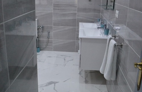 Alicante Hotel | Impressive 1 Bed Apartment with a Stunning Bathroom and Terrace Cb4ev