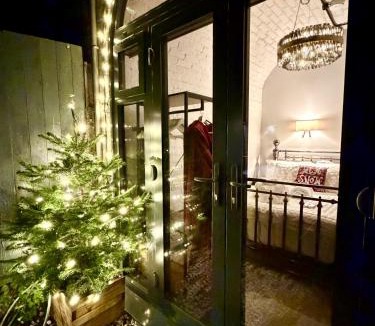 Ironbridge House | Ironbridge Tiny Hideaway