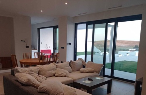 Jerez de la Frontera Apartment | Jerez de la Frontera golf course chalet with pool next to speed circuit