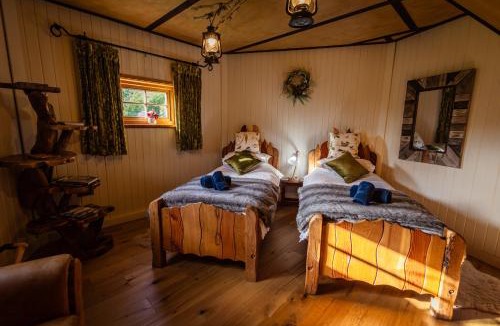 Devizes House | King Arthurs Willow